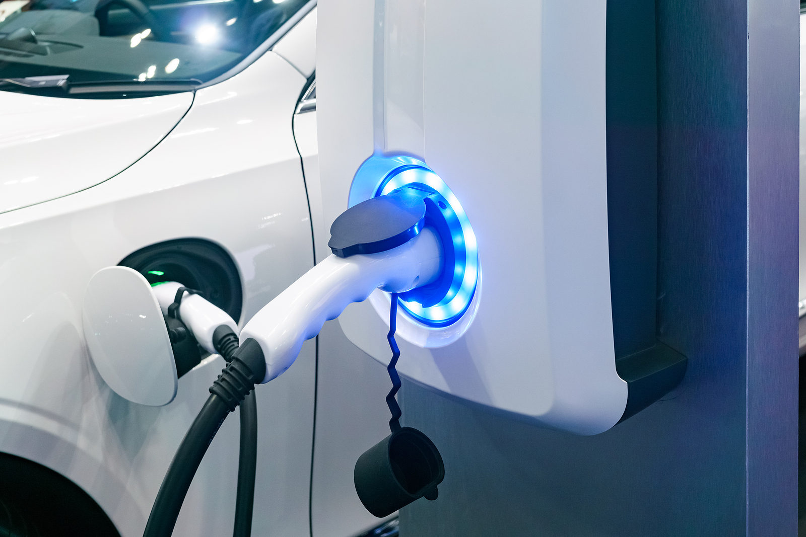 Gas vs electric cars pros and cons - Valley Automall